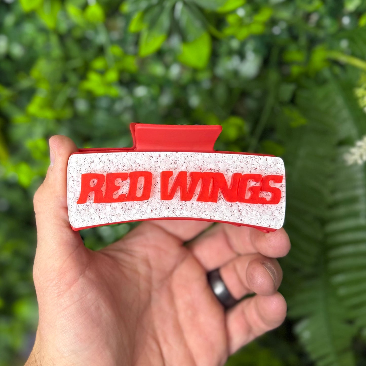 Red Wings || Claw Clip