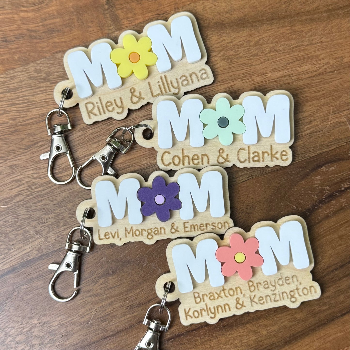 Custom Mom || Keychain