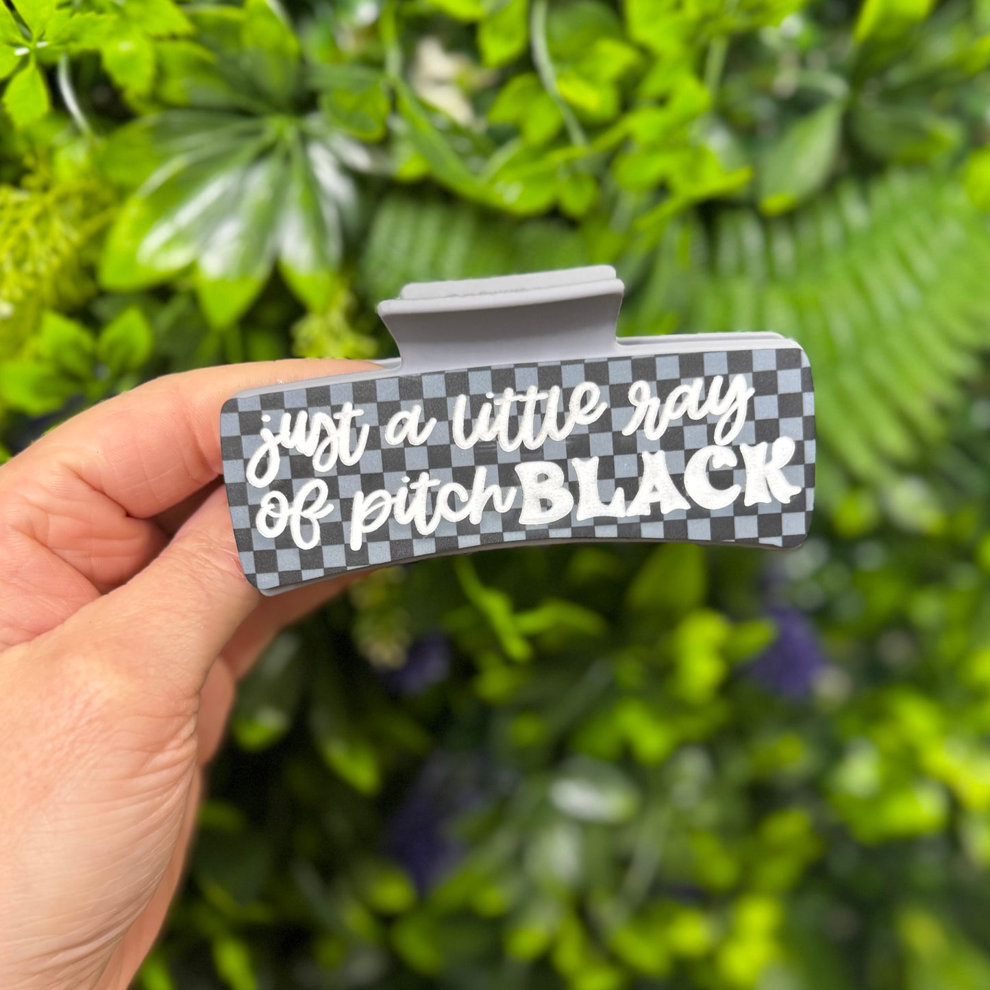 Just A Little Ray Of Pitch Black || Claw Clip