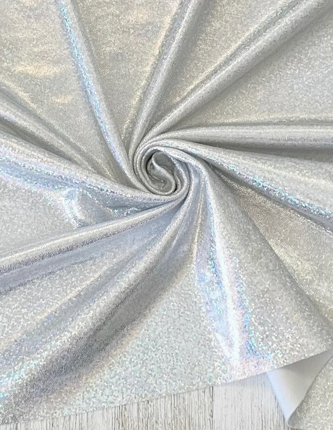 SILVER/WHITE HOLOGRAM