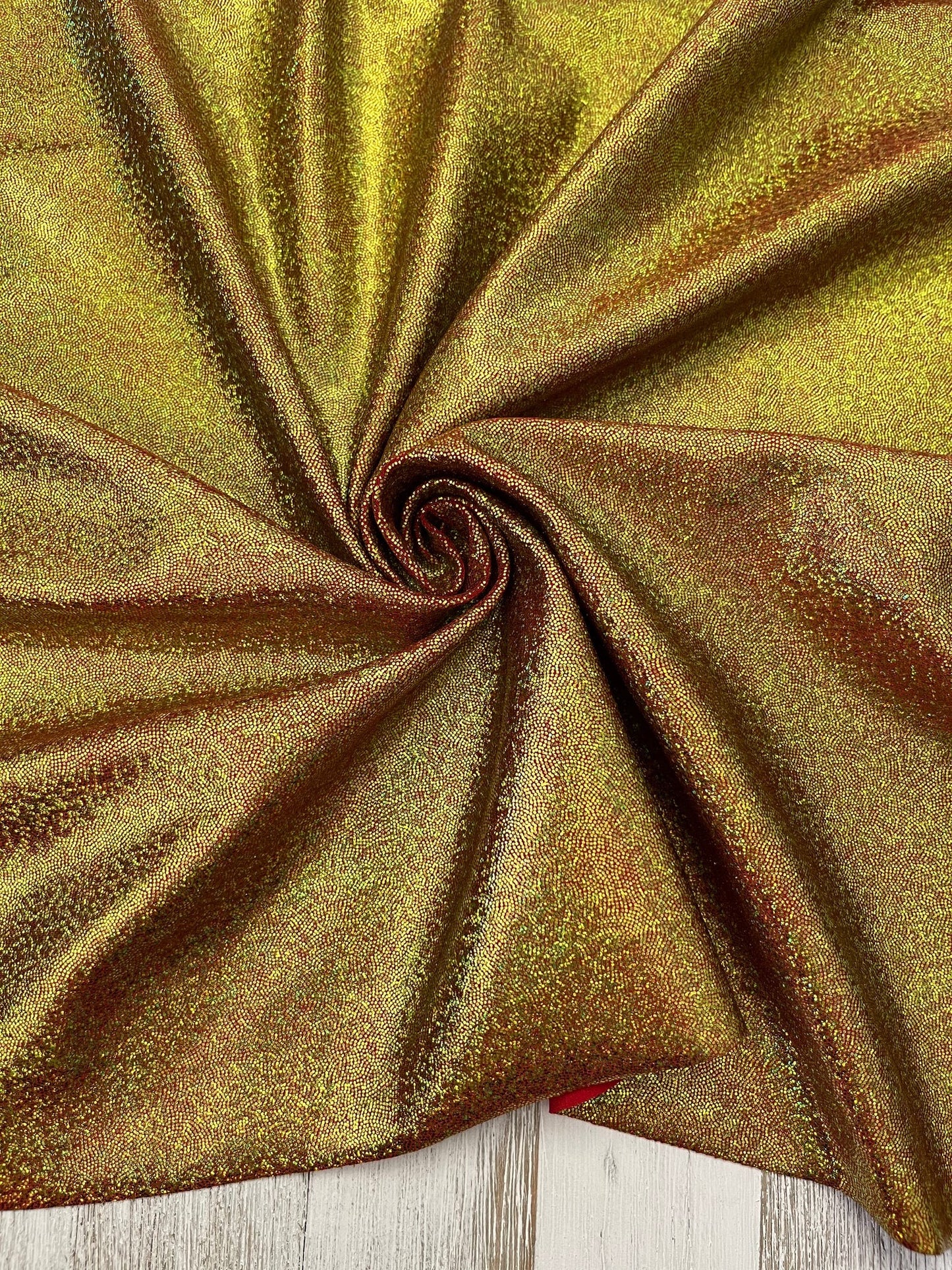 OLIVE/RED HOLOGRAM