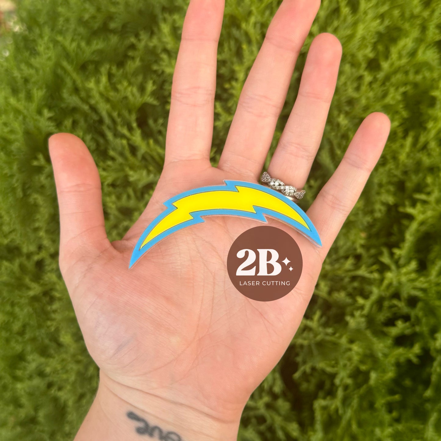 Chargers || Hair Clip (ws)