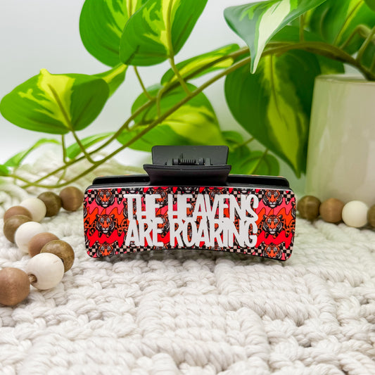 The Heavens Are Roaring || Claw Clip