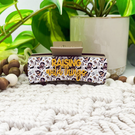 Raising Wild Things || Claw Clip