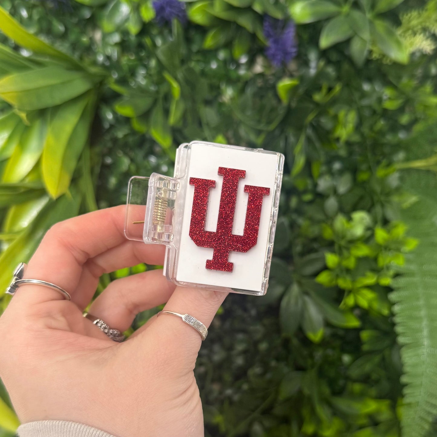 IU || Mini Claw Clip
