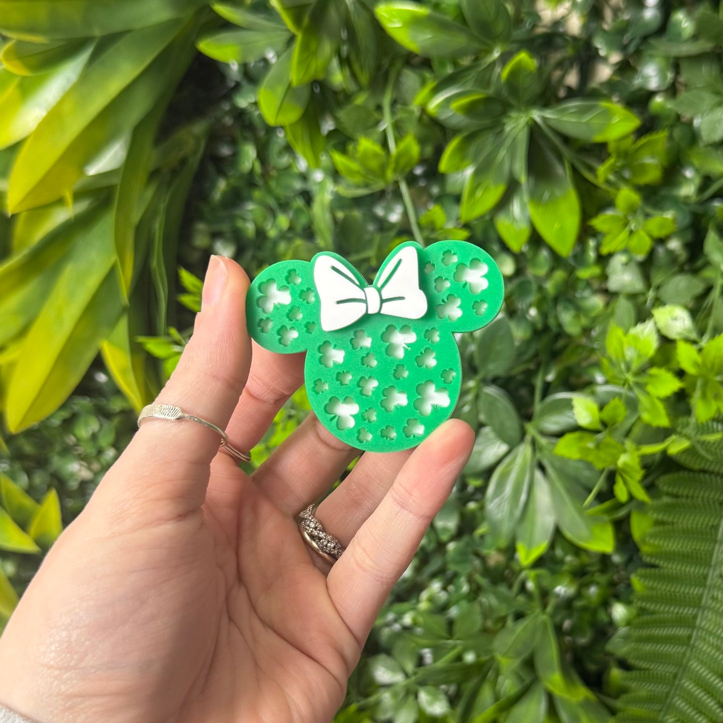 Minnie Mouse Clover || Hair Clip