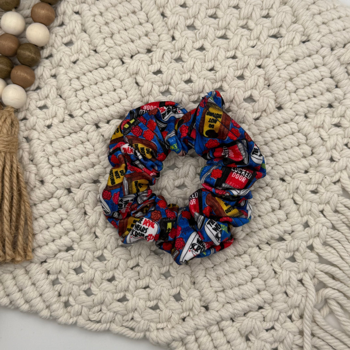 RTS Freida McFadden || Scrunchie