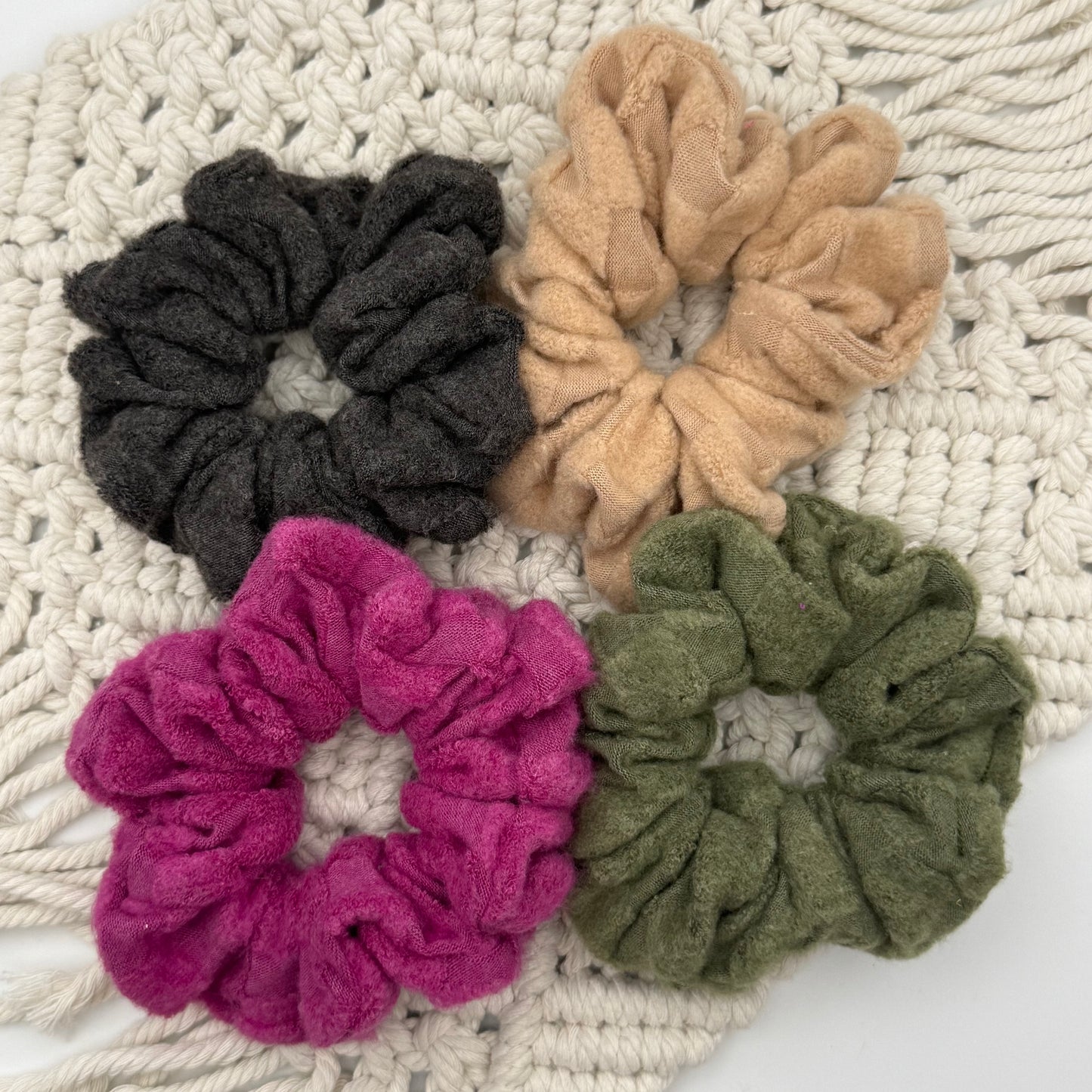 RTS Sweater Check || Scrunchie