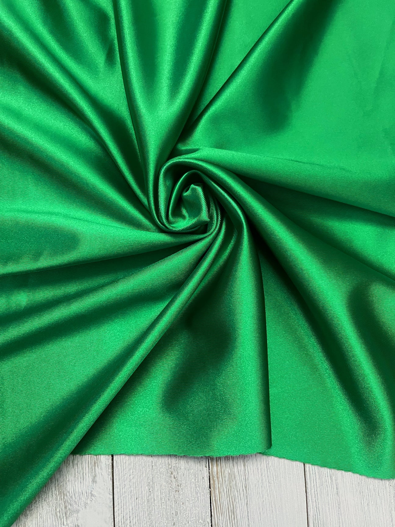 KELLY GREEN SATIN