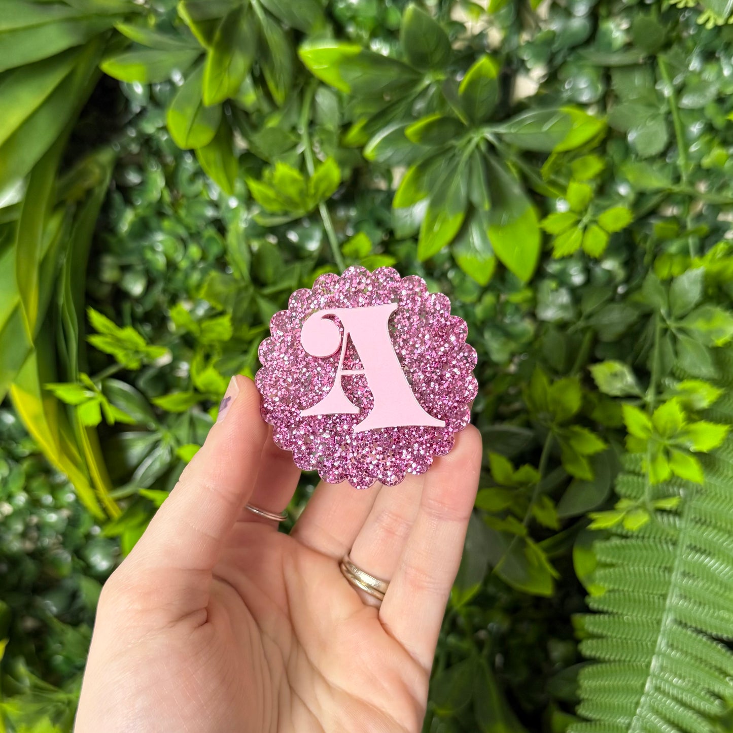 Scallop Initial || Hair Clip