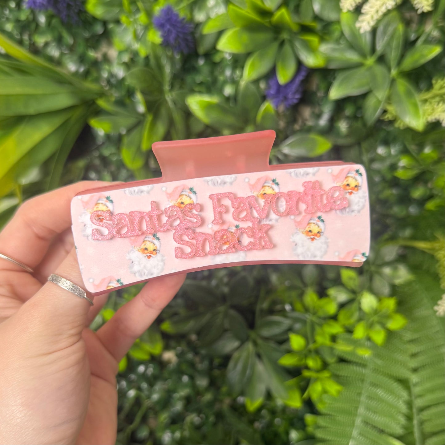 Santa's Favorite Snack || Claw Clip