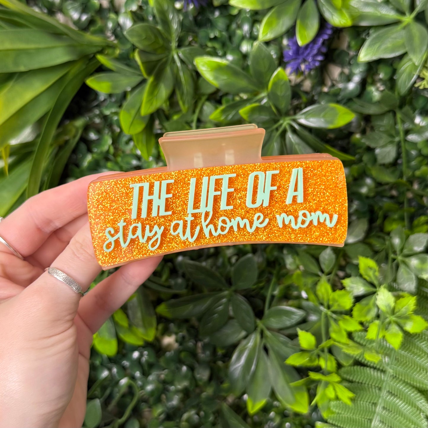 The Life Of A Stay At Home Mom || Claw Clip