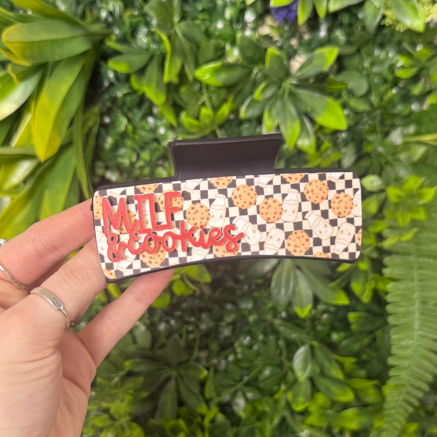 MILF and Cookies || Claw Clip