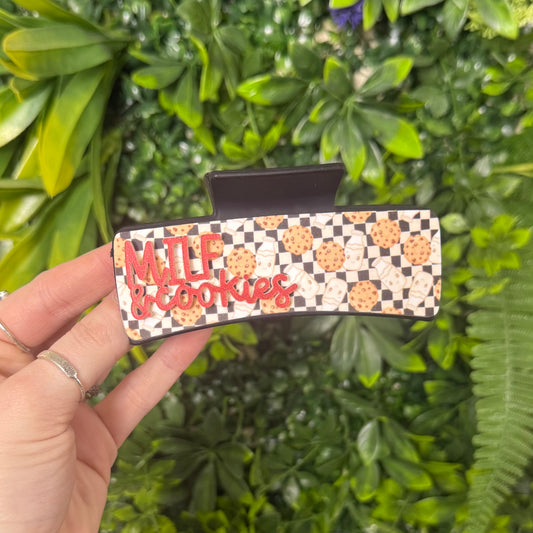 MILF and Cookies || Claw Clip