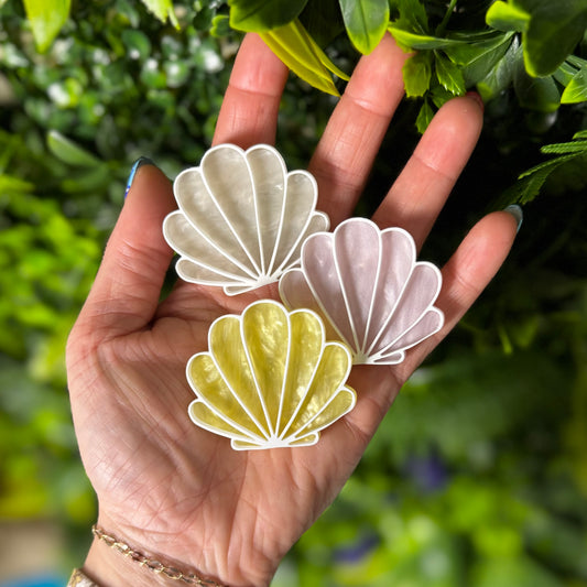Seashell || Hair Clip (ws)